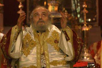 Το δρόμο της εξόδου δείχνει εμμέσως η Αθήνα στον κ. Ειρηναίο