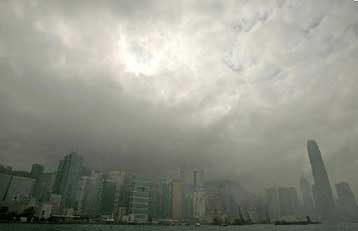 Η Γη δεν θα μπορεί πλέον να συντηρεί τον πληθυσμό της, προειδοποιούν οι επιστήμονες