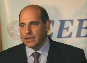 Αναγκαία τα μέτρα, λένε οι βιομήχανοι – Αντιτίθενται οι τουριστικές επιχειρήσεις