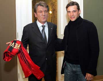 Με Σεφτσένκο και Ιντζάγκι θα αντιμετωπίσει η Μίλαν την Ίντερ για το Champions League