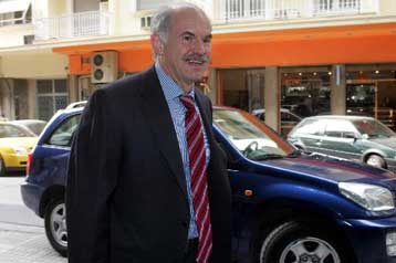 Επικριτικός και πάλι ο Γ.Παπανδρέου για τα νέα οικονομικά μέτρα της κυβέρνησης