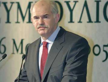 Μοιράστηκαν τα «χαρτοφυλάκια» στα 20 μέλη του Πολιτικού Συμβουλίου του ΠΑΣΟΚ