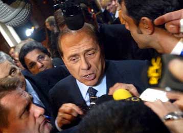 Κρίσιμο τεστ για τον Σίλβιο Μπερλουσκόνι οι περιφερειακές εκλογές στην Ιταλία