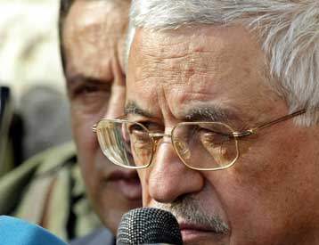 Οργισμένη αντίδραση Αμπάς μετά την επίθεση εξτρεμιστών στο αρχηγείο του