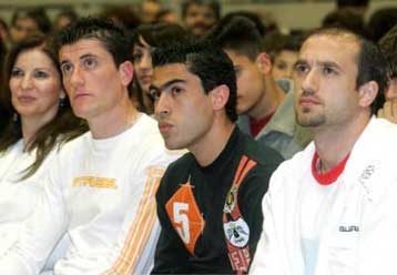 Πάντος και Ριβάλντο στη διάθεση του Μπάγεβιτς, που εκνευρίστηκε και πάλι με Καστίγιο