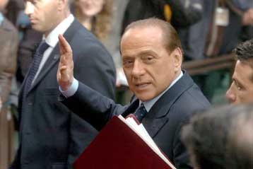 Αποχώρηση 300 Ιταλών στρατιωτών από το Ιράκ το Σεπτέμβριο προανήγγειλε ο Μπερλουσκόνι