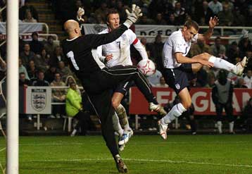 Ο Όουεν είναι μόνο για να καθαρίζει τα παπούτσια του Μπέκαμ, είπε ο Κάρλος Αλμπέρτο