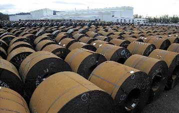 Σε επιβολή δασμών 15% στις εισαγωγές αμερικανικών προϊόντων προχωρά η ΕΕ