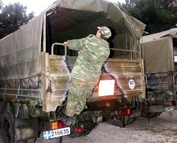 Τραυματισμός εννέα στρατιωτών από ανατροπή οχήματος στην Κω