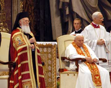 Ο Πάπας θα παραμείνει ζωντανός στις καρδιές των απλών ανθρώπων, δήλωσε ο Κ.Παπούλιας