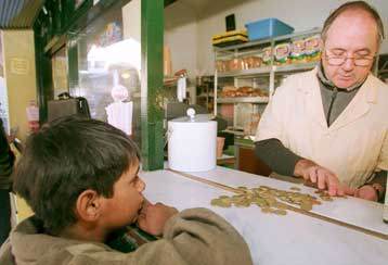Σαρωτικούς ελέγχους στην αγορά ξεκινούν από την Δευτέρα 2.400 υπάλληλοι των ΣΔΟΕ και ΥΠΑΝ