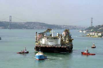 Τρεις Ινδοί ναυτικοί νεκροί από σύγκρουση ελληνικού πλοίου στα Δαρδανέλια