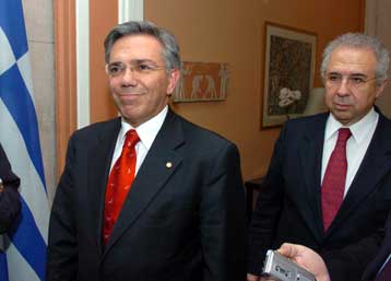 Έτοιμη η Αθήνα για «αμοιβαία αποδεκτή λύση» στο θέμα της ονομασίας της ΠΓΔΜ