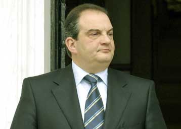 Επανέρχονται σενάρια διεύρυνσης του επικοινωνιακού επιτελείου της κυβέρνησης