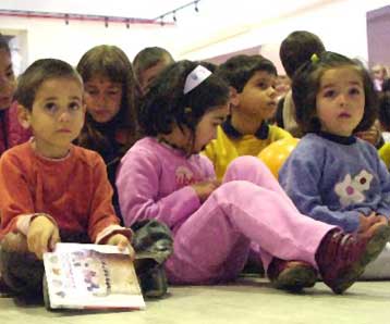 Σε «Ταξίδια με τη Γνώση» προσκαλούνται οι μικροί αναγνώστες