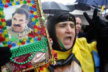 Επανασύσταση του ΡΚΚ ανακοίνωσαν οι Κούρδοι-Δέκα νεκροί σε συγκρούσεις στη ΝΑ Τουρκία