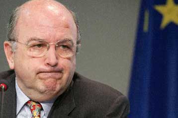 Επιφυλάξεις Κομισιόν για το αναθεωρημένο Πρόγραμμα Σταθερότητας