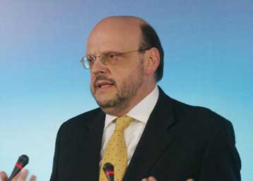 Δεν τίθεται από την κυβέρνηση θέμα ανωτατοποίησης των ιερατικών σχολών