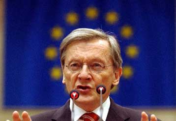 «Όχι» Σιούσελ σε εκλογές στην Αυστρία μετά τη διάσπαση του Κόμματος Ελευθερίας