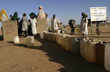 Λίστα 51 υπόπτων στο Διεθνές Ποινικό Δικαστήριο για εγκλήματα πολέμου στο Νταρφούρ