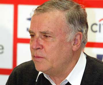 Ο Σάββας Θεοδωρίδης γενικός αρχηγός της ποδοσφαιρικής ομάδας του Ολυμπιακού