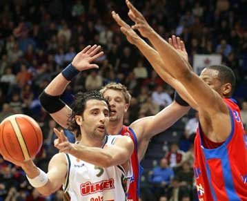 Η Ταού εξέθεσε την Μπενετόν με 98-59 στο Τρεβίζο, ο Παναθηναϊκός υποδέχεται την Εφές