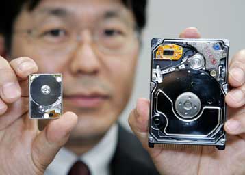Τεχνολογία της Hitachi υπερδιπλασιάζει την πυκνότητα των σκληρών δίσκων