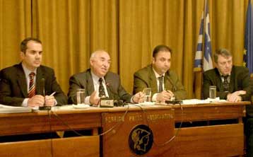 Αναδίπλωση των σούπερ μάρκετ από τις απειλές για ανατιμήσεις λόγω προστίμου