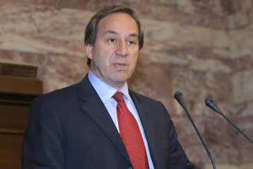 Συναίνεση για αλλαγές σε Ασφαλιστικό και εργασιακές σχέσεις αναζητά η κυβέρνηση