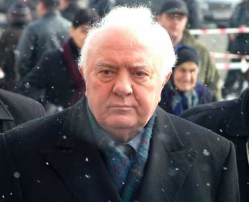 Χρέη στην ηλεκτρική εταιρεία λόγω πενιχρής σύνταξης καταγγέλλει ο Εντ.Σεβαρντνάντζε