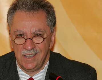 Ανακατατάξεις στις ελληνικές τράπεζες βλέπει ο Μ.Σάλλας