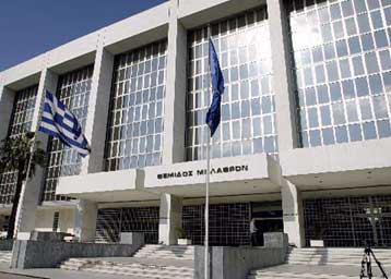 Δύο ακόμη δικαστικοί παραπέμπονται με το ερώτημα της οριστικής απόλυσης