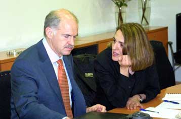 Πρέπει να σταματήσει ο κατήφορος στον οποίο οδηγεί τη χώρα η ΝΔ, λέει ο Γ.Παπανδρέου