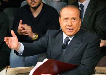 Aνοιχτό αφήνει το ενδεχόμενο πρόωρων εκλογών ο Σίλβιο Μπερσλουσκόνι