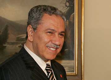 Την άρση του casus belli προτείνει ο πρόεδρος της τουρκικής Εθνοσυνέλευσης