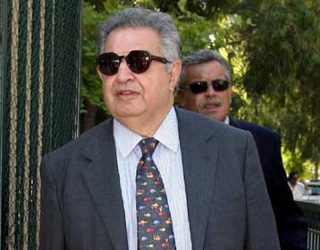 Συνέχεια στην απολογία Μιχαλόπουλου με αναφορές σε Γιωτόπουλο, Σαλιαρέλη, Κασιδόκωστα