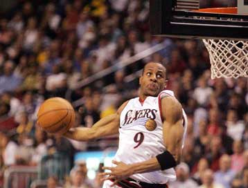 Ακάθεκτοι στα πλέι οφ οι Ντένβερ Νάγκετς