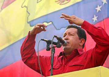 «Βολές» Τσάβες κατά  ΝΑΤΟ, γιατί η Βενεζουέλα είναι ο εχθρός σε στρατιωτικά γυμνάσια