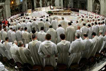 Οι καρδινάλιοι ξεκινούν επαφές για τον καθορισμό του προφίλ του νέου ποντίφικα