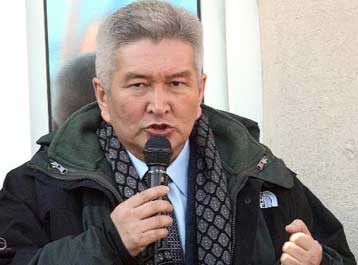 Αποδοχή παραίτησης Ακάγεφ και προκήρυξη εκλογών για τις 10 Ιουλίου στο Κιργιστάν