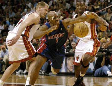 Νέα επικράτηση για τους Σπερς, 136-134 τους Γουόριορς