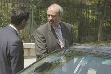 Με παραίτηση απειλεί τη Ρηγίλλης ο πρόεδρος της ΔΑΚΕ δημοσίων υπαλλήλων