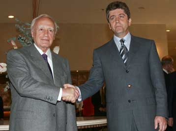 Η εγκάρδια φιλία αποτελεί βάση συνεργασίας στα Βαλκάνια, τονίζει ο Κ.Παπούλιας