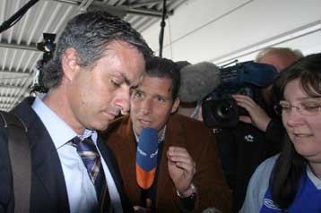 Στις εξέδρες του Ολυμπιακού Σταδίου Μονάχου ο Μουρίνιο