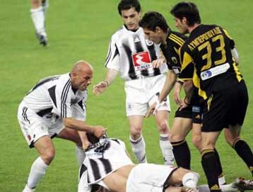 «Όλα καλά, όλα ανθηρά» στην ΑΕΚ, που εξακολουθεί να κυνηγά το ανέλπιστο