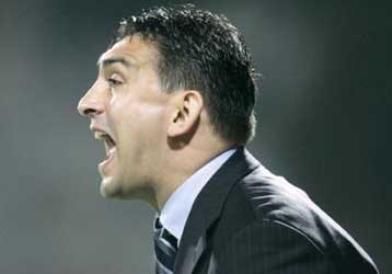 Απαράδεκτες και απαξιωτικές χαρακτηρίζει το Αιγάλεω τις ενέργειες οπαδών κατά «Ντούμι»