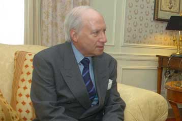 Καμία ανακοίνωση για τη συνάντηση Νίμιτς με τον πρεσβευτή της ΠΓΔΜ στις ΗΠΑ