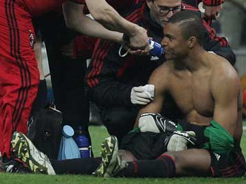 Την Παρασκευή αποφασίζει η UEFA την τύχη του αγώνα Ίντερ-Μίλαν