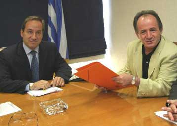 Ελαστικό 8ωρο και ψαλίδισμα πρόωρων συντάξεων στην ατζέντα της κυβέρνησης