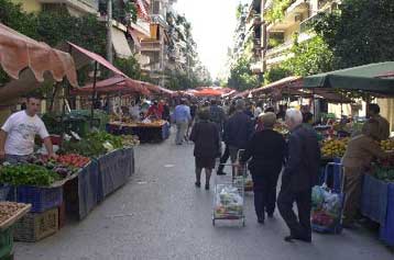 Στον ελλιπή έλεγχο της αγοράς οφείλεται η ακρίβεια, λένε οι καταναλωτές